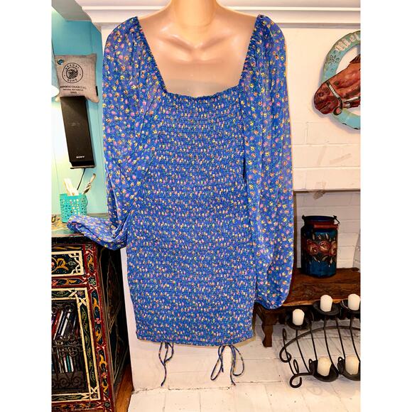 MABLE RUCHED FLORAL BODYCON DRESS S - Picture 3 of 9